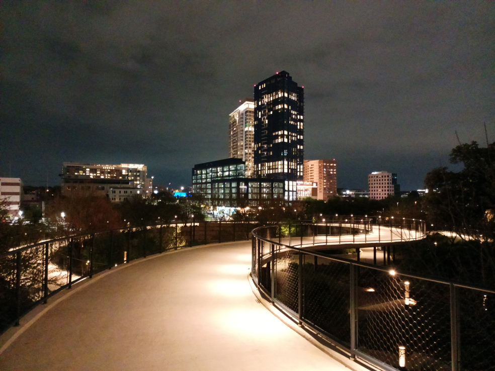 Bike path in Austin, TX at the ampitheater